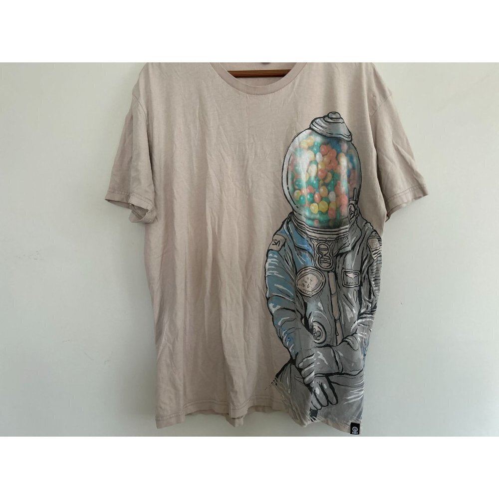 DBH Tee T-Shirt with astronaut bubble gum hat cotton Size XLarge - Picture 9 of 10